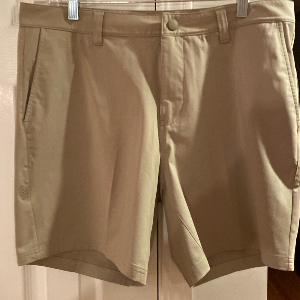 Rhône men’s commuter shorts khaki, 34 waist